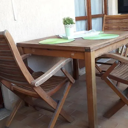 Turistico A Giardino Di Διαμέρισμα *